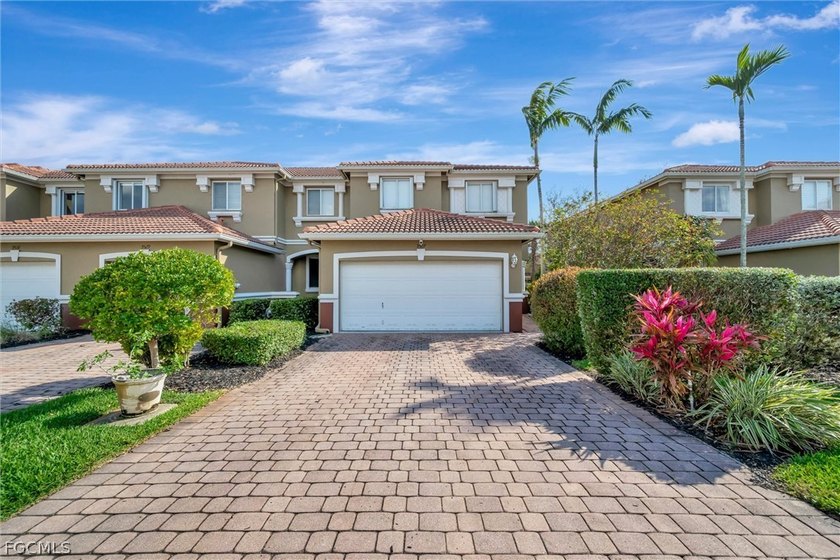 Fully furnished/turnkey 1,938 sq. ft. townhome offering 3 - Beach Condo for sale in Fort Myers, Florida on Beachhouse.com