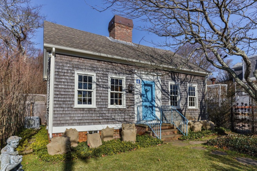 This meticulously restored Cape boasts unparalleled - Beach Home for sale in Provincetown, Massachusetts on Beachhouse.com