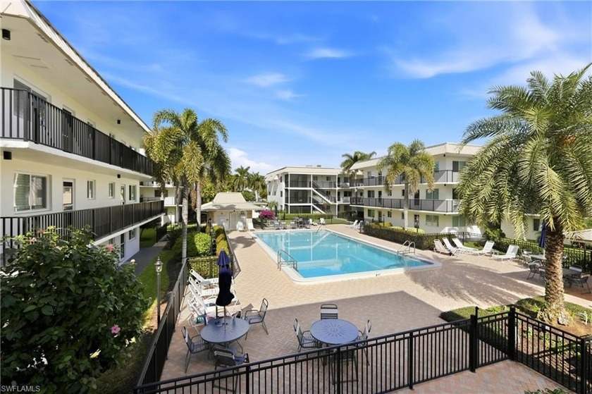 ONE OF THE LOWEST PRICED CONDOS IN THE OLDE NAPLES AREA! LOVELY - Beach Condo for sale in Naples, Florida on Beachhouse.com