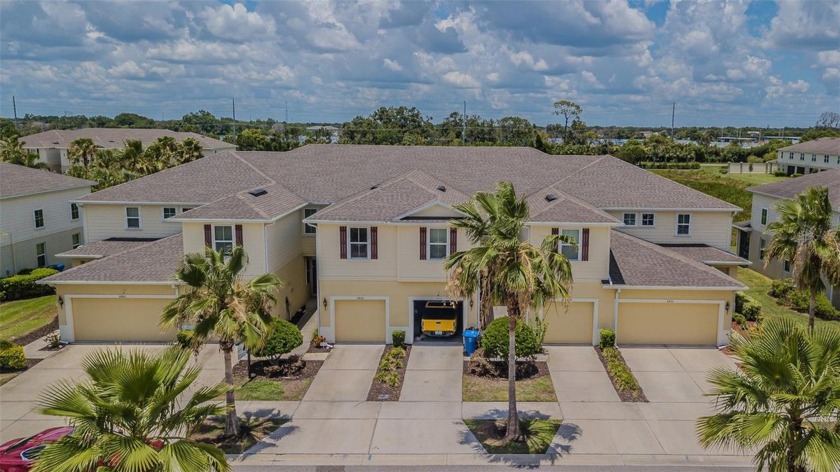 Beautiful End-Unit Townhome in Lucaya Lake Club Resort Community
 - Beach Townhome/Townhouse for sale in Riverview, Florida on Beachhouse.com