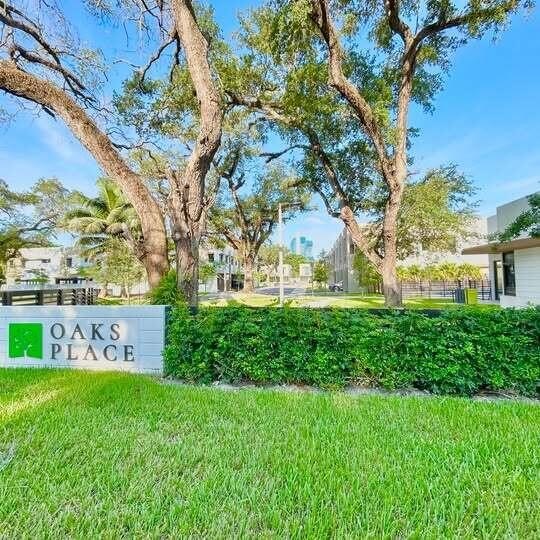 Incredible opportunity to own a Townhome inside this Gated - Beach Townhome/Townhouse for sale in Davie, Florida on Beachhouse.com