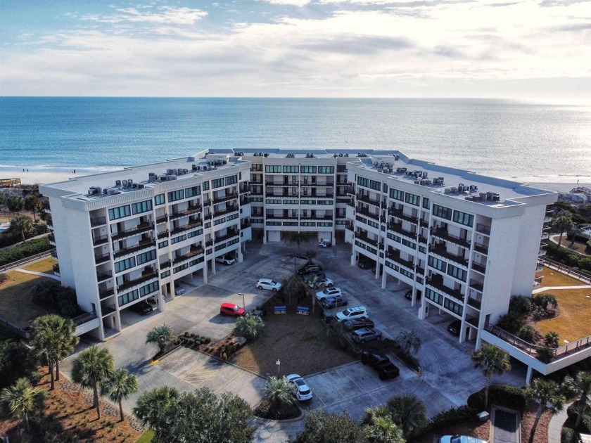 Well maintained 2 bedroom, 2 1/2 bathroom, 13 week interval - Beach Condo for sale in Pawleys Island, South Carolina on Beachhouse.com