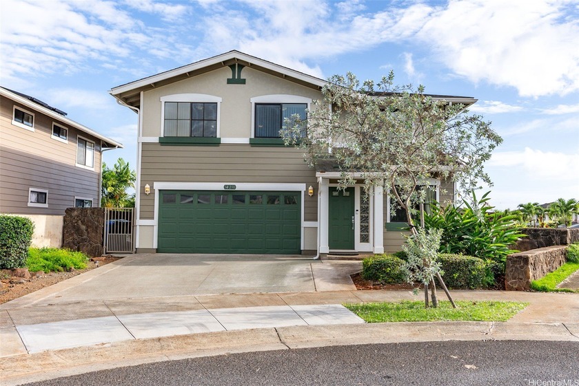 Welcome home to this inviting 3-bedroom, 2.5-bath residence in - Beach Home for sale in Waipahu, Hawaii on Beachhouse.com