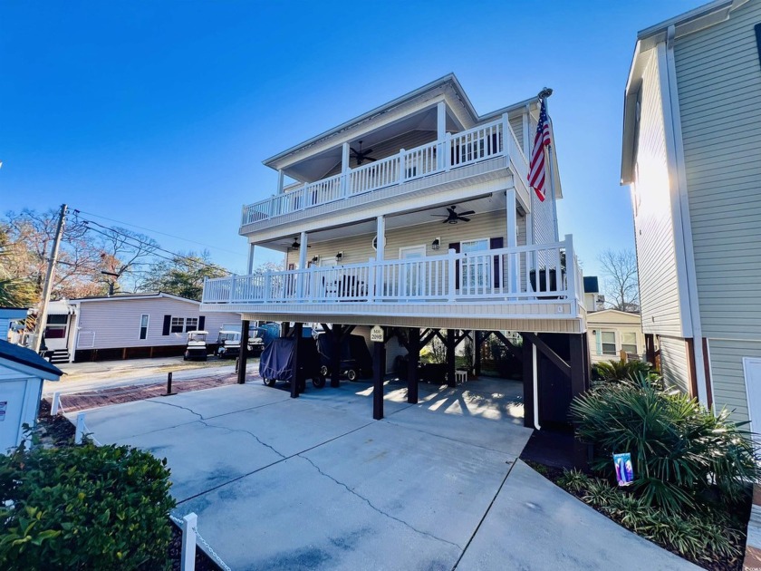 SECLUDED LAKE VIEW LISTING IN OCEAN LAKES! BEAUTIFUL 5 BED/3.5 - Beach Home for sale in Myrtle Beach, South Carolina on Beachhouse.com