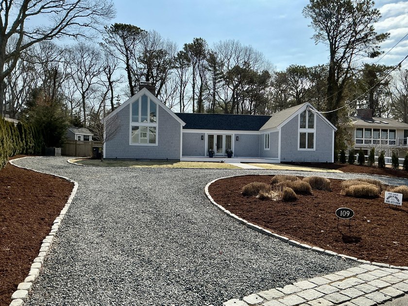 Desirable Bright Coves sweet ranch home across from the water - Beach Home for sale in Mashpee, Massachusetts on Beachhouse.com