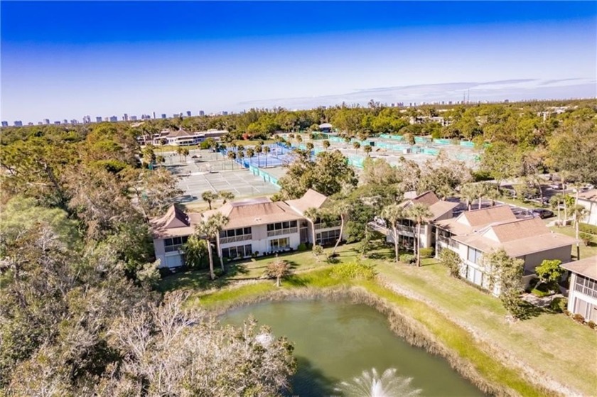 This charming 1-bedroom, 1-bathroom condo is less than 4 miles - Beach Home for sale in Naples, Florida on Beachhouse.com