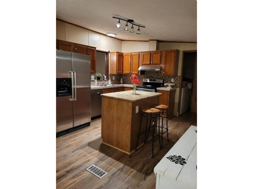 ONLINE ONLY AUCTION only at OhioRealEstateAuctions .    Bidding - Beach Home for sale in Geneva, Ohio on Beachhouse.com