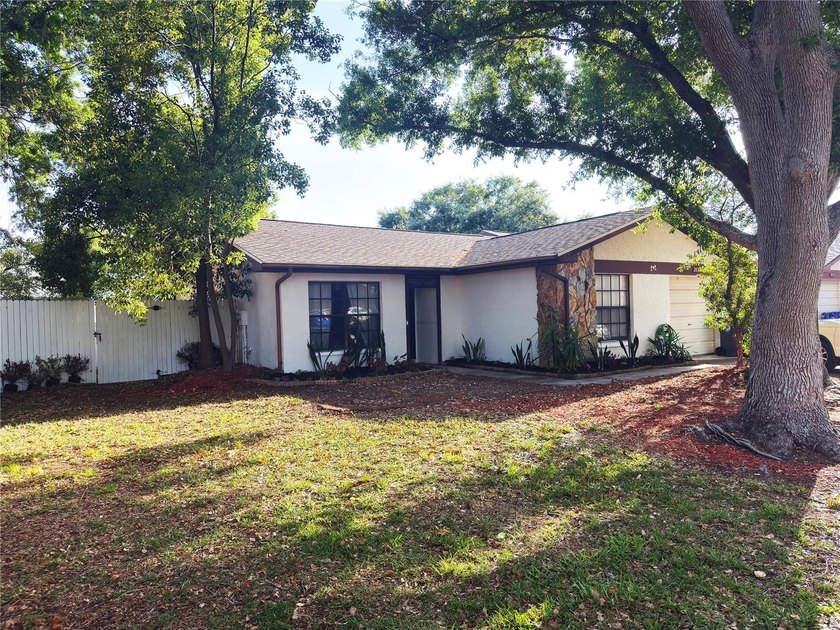 Welcome to your peaceful retreat! This beautifully updated - Beach Home for sale in Oldsmar, Florida on Beachhouse.com