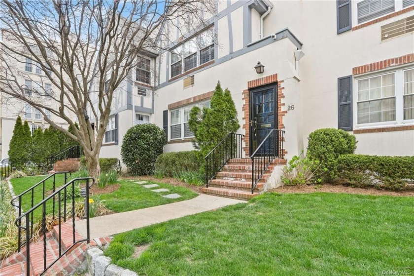 A rare offering in Bronxville village! This gorgeous duplex - Beach Townhome/Townhouse for sale in Eastchester, New York on Beachhouse.com