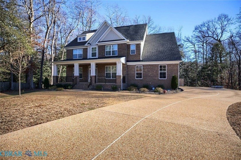 A meticulously designed 2023 Eastwood-built residence offering - Beach Home for sale in Williamsburg, Virginia on Beachhouse.com