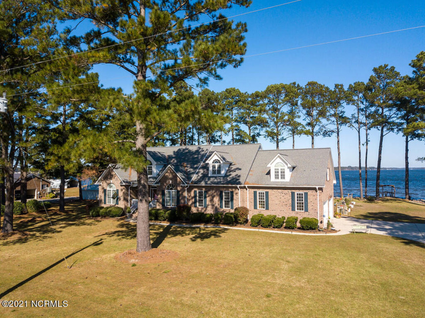 Beautiful residential estate on the wide waters of the Bay River - Beach Home for sale in Merritt, North Carolina on Beachhouse.com