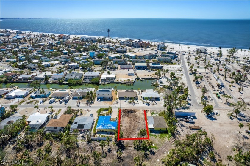 Welcome back to Fort Myers Beach, sun lovers. This lot is steps - Beach Lot for sale in Fort Myers Beach, Florida on Beachhouse.com
