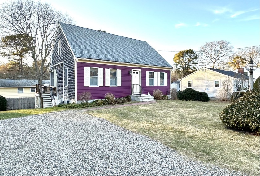 So Nice To Come Home To! Well Maintained 4BR 2Bath Cape with - Beach Home for sale in East Falmouth, Massachusetts on Beachhouse.com