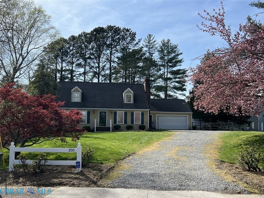 Town Of Urbanna-Colonial Cape style house in walking distance to - Beach Home for sale in Urbanna, Virginia on Beachhouse.com