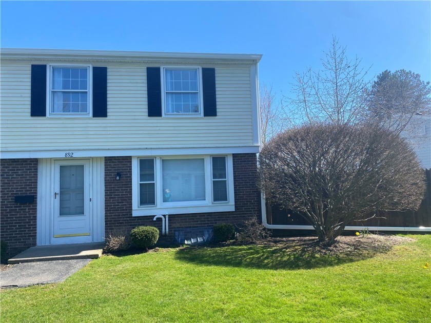 This lovely, 2-BEDROOM unit is move-in ready! Since its purchase - Beach Townhome/Townhouse for sale in Gates, New York on Beachhouse.com