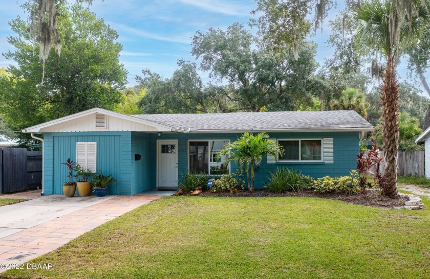 This Coastal Florida classic is located between US 1 and the - Beach Home for sale in New Smyrna Beach, Florida on Beachhouse.com