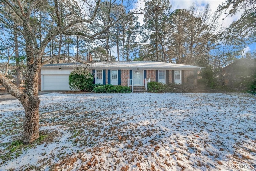 Welcome to your dream home!  This lovely 3-bedroom, 2-bathroom - Beach Home for sale in Gloucester, Virginia on Beachhouse.com