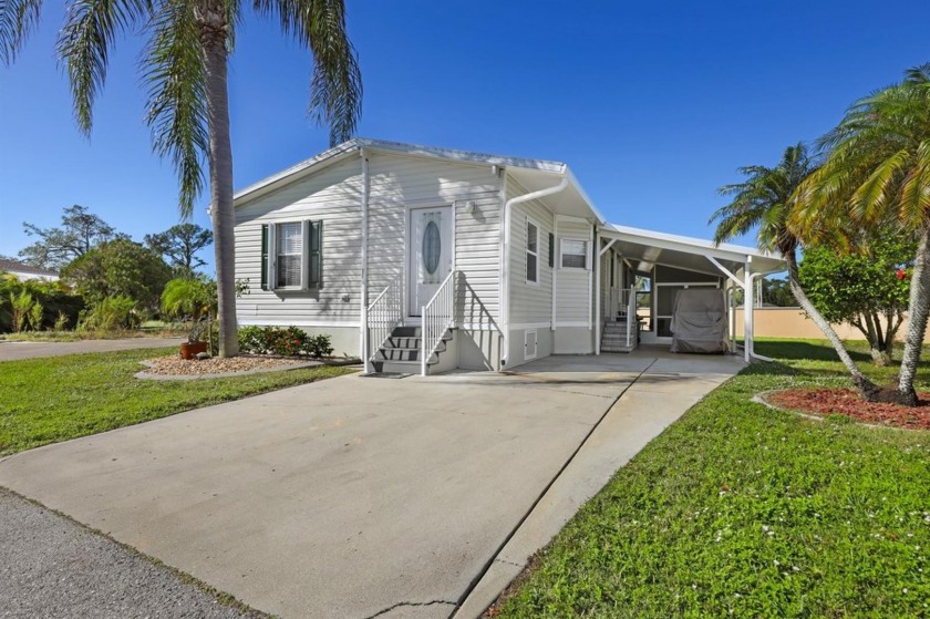 Welcome to 977 Sherbrooke Cres in award winning Maple Leaf Golf - Beach Home for sale in Port Charlotte, Florida on Beachhouse.com