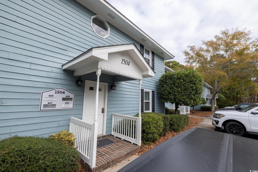 Quaint office, on the first floor, in the center of Surfside - Beach Commercial for sale in Surfside Beach, South Carolina on Beachhouse.com