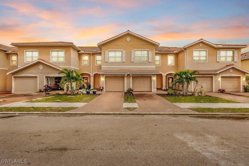 Discover this stunning 3-bedroom, 2.5-bathroom townhome with - Beach Townhome/Townhouse for sale in Naples, Florida on Beachhouse.com