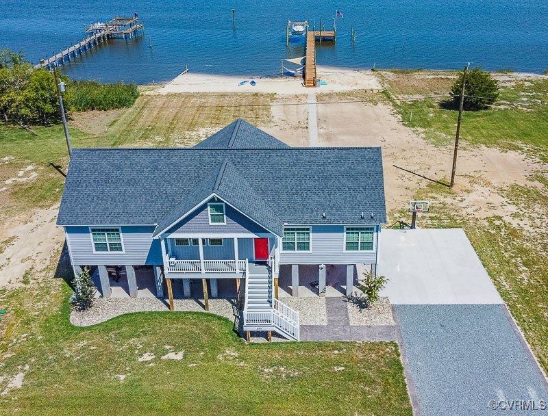 Welcome to this Luxurious Waterfront Retreat on the Rappahannock - Beach Home for sale in Dunnsville, Virginia on Beachhouse.com