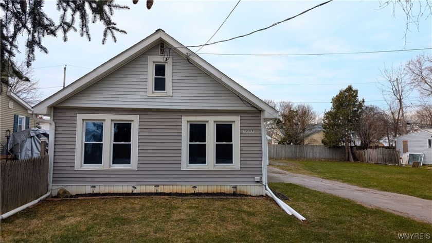 Welcome to 3097 Seaford Terrace.  This is truly a fixer.  Priced - Beach Home for sale in Hamburg, New York on Beachhouse.com