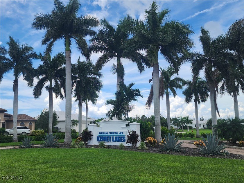 A beautifully appointed three bedroom, two bath pool home in the - Beach Home for sale in Cape Coral, Florida on Beachhouse.com