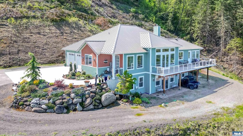 World class views from this newer custom built home in the gated - Beach Home for sale in Sequim, Washington on Beachhouse.com