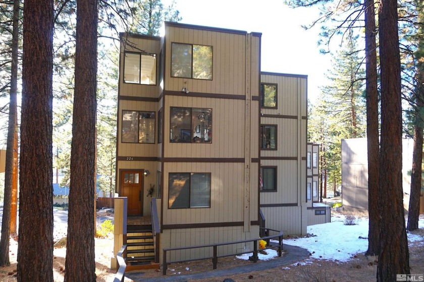 Tahoe townhome in Lake Village. Fully furnished (see inventory - Beach Home for sale in Stateline, Nevada on Beachhouse.com