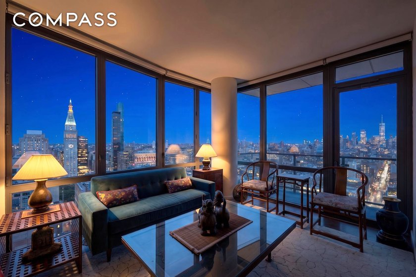 "Perched on the 36th floor of the desirable Chelsea Stratus - Beach Condo for sale in New York, New York on Beachhouse.com