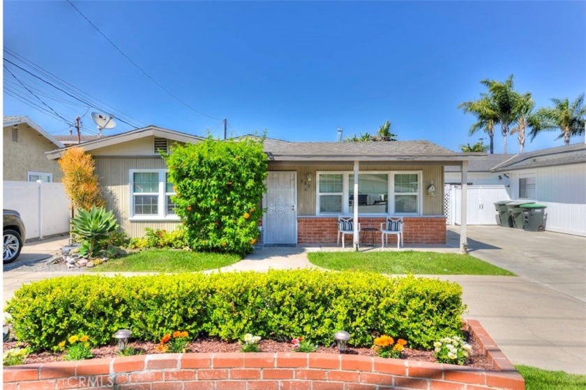 Discover the perfect blend of comfort and potential in this - Beach Home for sale in Costa Mesa, California on Beachhouse.com