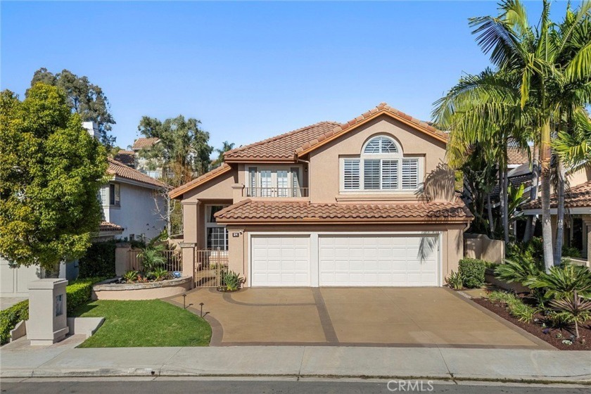 Experience luxury living in this stunning Standard Pacific built - Beach Home for sale in Rancho Santa Margarita, California on Beachhouse.com