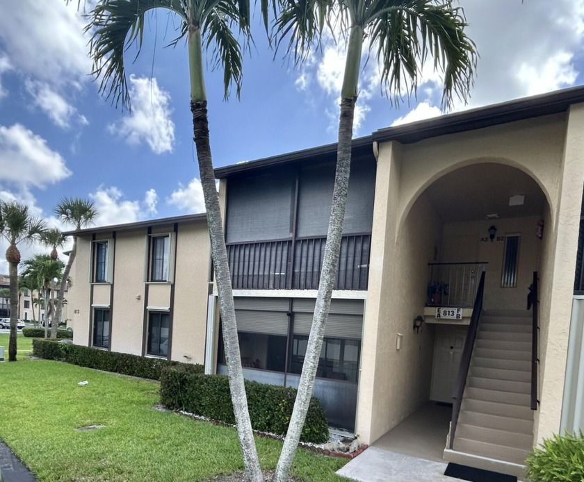 55+ community, first floor , lake view , come and enjoy the life - Beach Condo for sale in Greenacres, Florida on Beachhouse.com