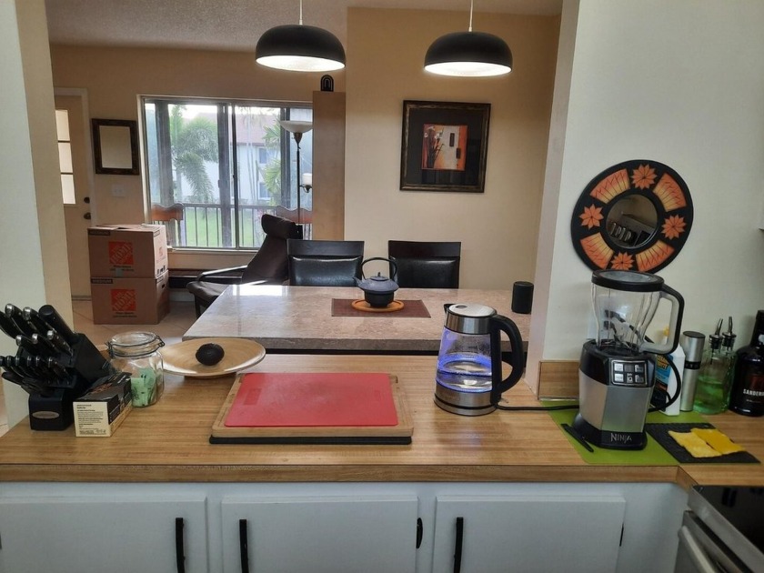 Welcome to your peaceful oasis in a well maintained 55+community - Beach Condo for sale in Greenacres, Florida on Beachhouse.com