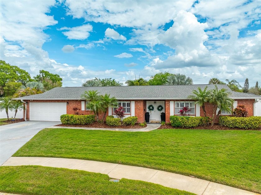 Under contract-accepting backup offers. Welcome to this - Beach Home for sale in Tampa, Florida on Beachhouse.com