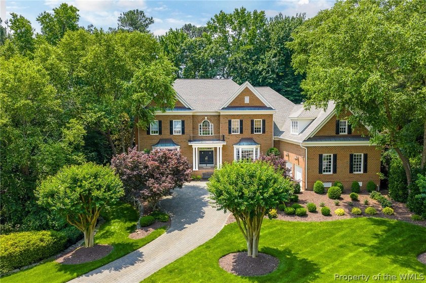 Enjoy gracious living in this stately golf-front brick home in - Beach Home for sale in Williamsburg, Virginia on Beachhouse.com