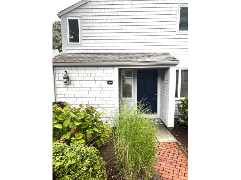 NOTE: UNIT IS RENTED THROUGH 8/31/24. This recently renovated - Beach Condo for sale in Mashpee, Massachusetts on Beachhouse.com