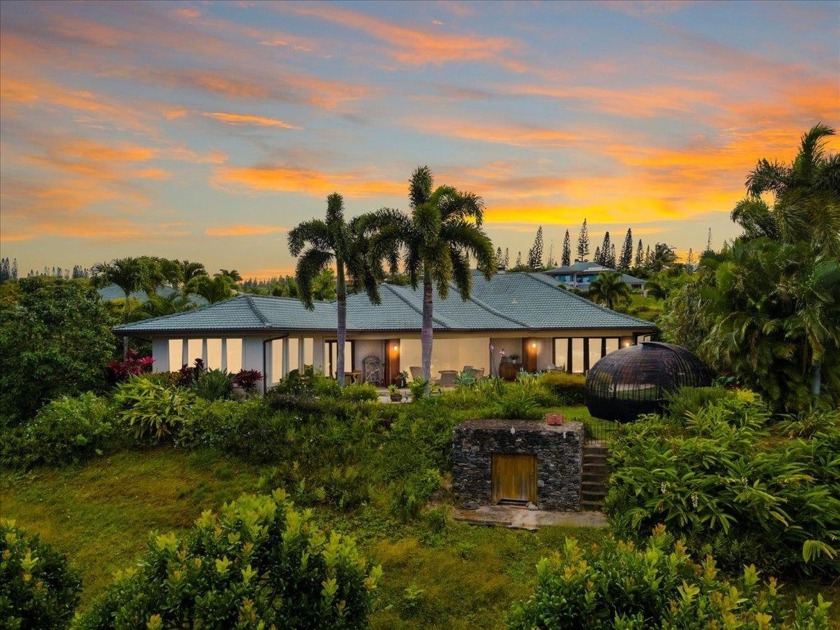 Stunning custom island home located in Kapalua's most coveted - Beach Home for sale in Lahaina, Hawaii on Beachhouse.com