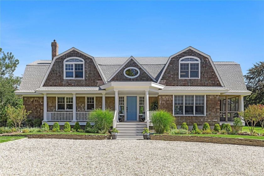 Welcome to 86 Beach Lane, a true masterpiece that seamlessly - Beach Home for sale in Westhampton Beach, New York on Beachhouse.com