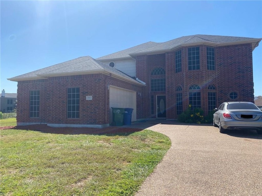 Brick Colonial nestled on a lake, in the Lakes Subdivision! This - Beach Home for sale in Corpus Christi, Texas on Beachhouse.com