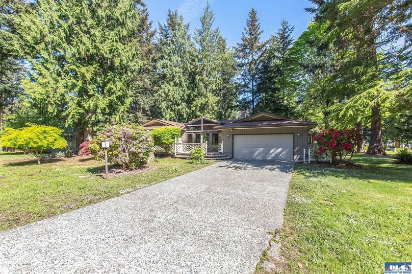 Single story home located on a corner oversized lot in a well - Beach Home for sale in Sequim, Washington on Beachhouse.com