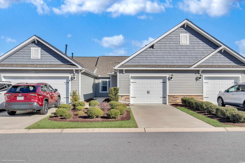 Welcome home to Palm Lakes Garden Homes, where easy living meets - Beach Townhome/Townhouse for sale in Little River, South Carolina on Beachhouse.com