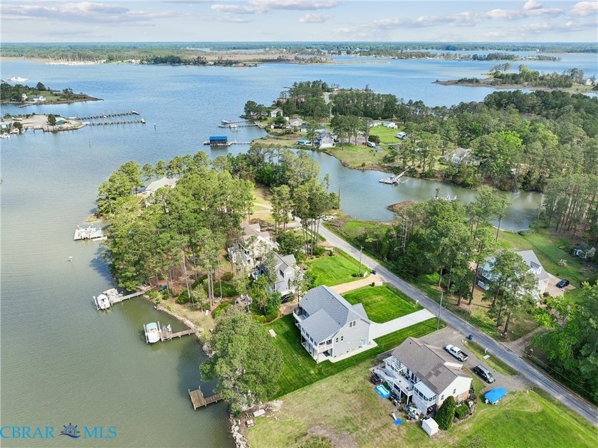 Stunning Coastal Beauty designed with attention to detail - Beach Home for sale in Hayes, Virginia on Beachhouse.com