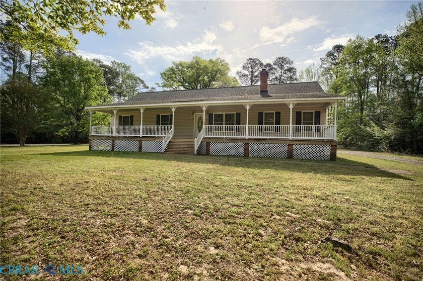 This 1,674 sq ft home offers 3 bedrooms and 2 full baths - Beach Home for sale in Gloucester, Virginia on Beachhouse.com