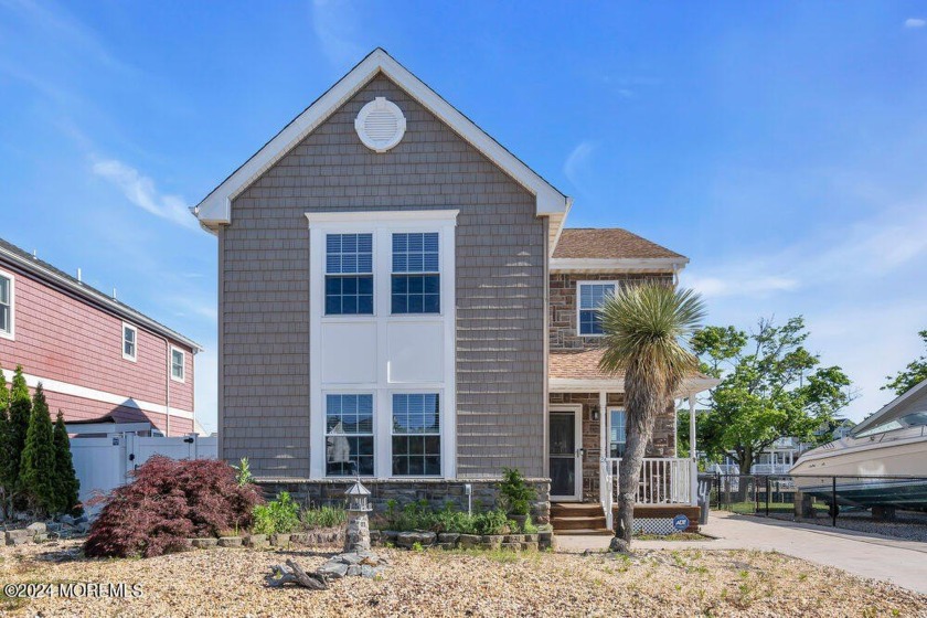 Experience an unrivaled opportunity to embrace the opulent - Beach Home for sale in Toms River, New Jersey on Beachhouse.com