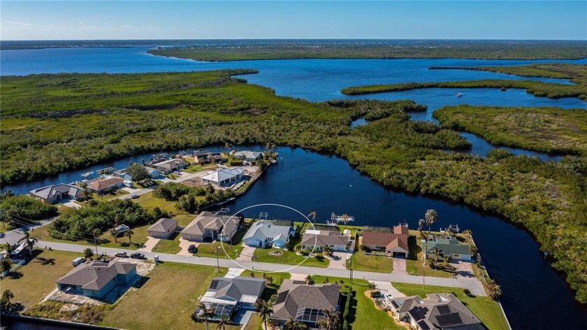 DEEP AND WIDE SALT WATER BASIN with the utmost private and - Beach Home for sale in Port Charlotte, Florida on Beachhouse.com