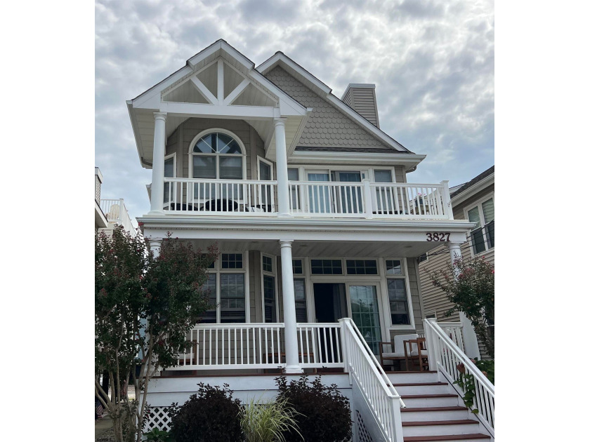 Spectacular South end custom condo built in 2003. This stunning - Beach Condo for sale in Ocean City, New Jersey on Beachhouse.com