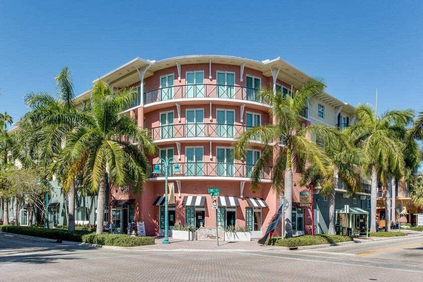 Live the incredible downtown Delray Beach lifestyle in this - Beach Condo for sale in Delray Beach, Florida on Beachhouse.com
