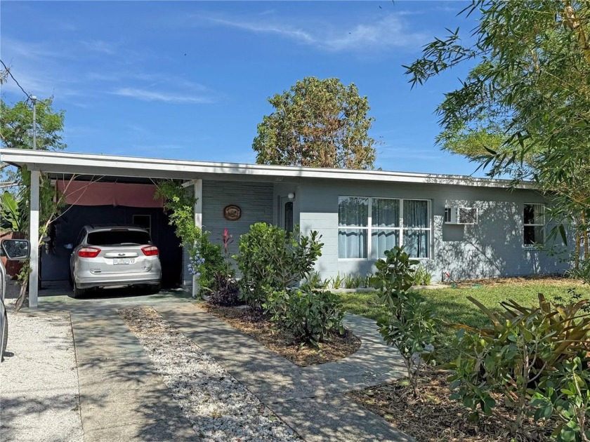 Delightful 3 bedroom, 2 Bathroom WATERFRONT POOL HOME located in - Beach Home for sale in Port Charlotte, Florida on Beachhouse.com