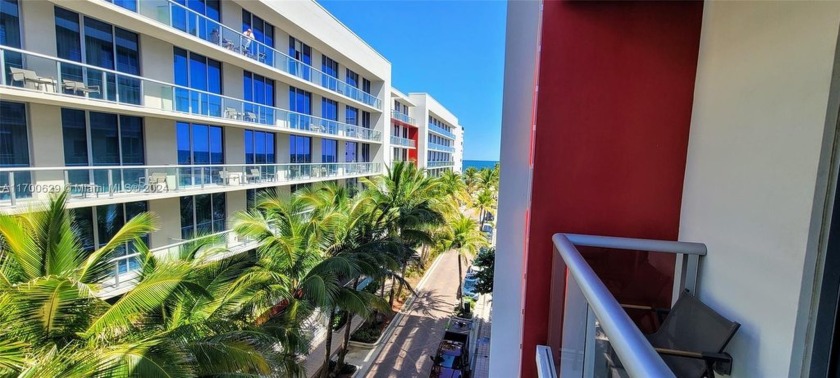 This luxurious and studio offers the perfect retreat just - Beach Condo for sale in Hollywood, Florida on Beachhouse.com